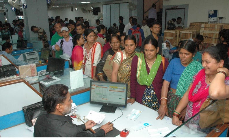 Bank of the district returning from 25 crores