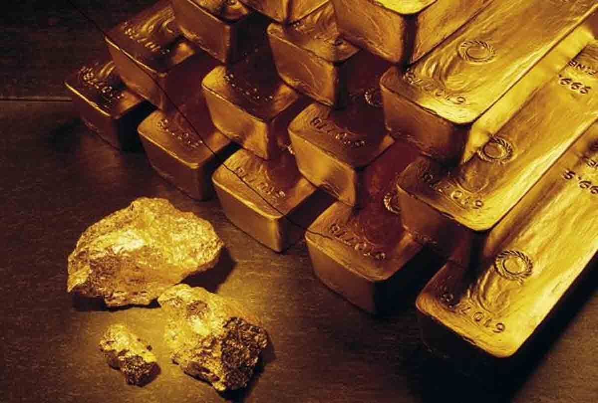 gold smuggling businessman in Kanpur city 