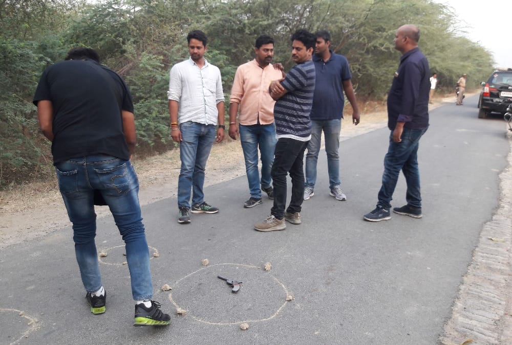  police encounter in krishna nagar in lucknow.