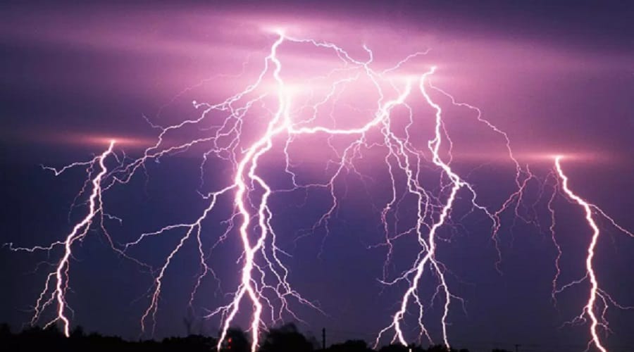 Two killed due to heavy storm and lightning falling in Saharanpur, Many injured