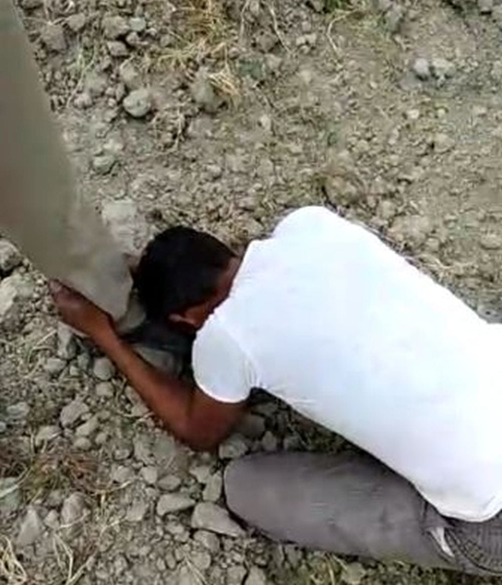 mainpuri viral video of inhuman face of up police 