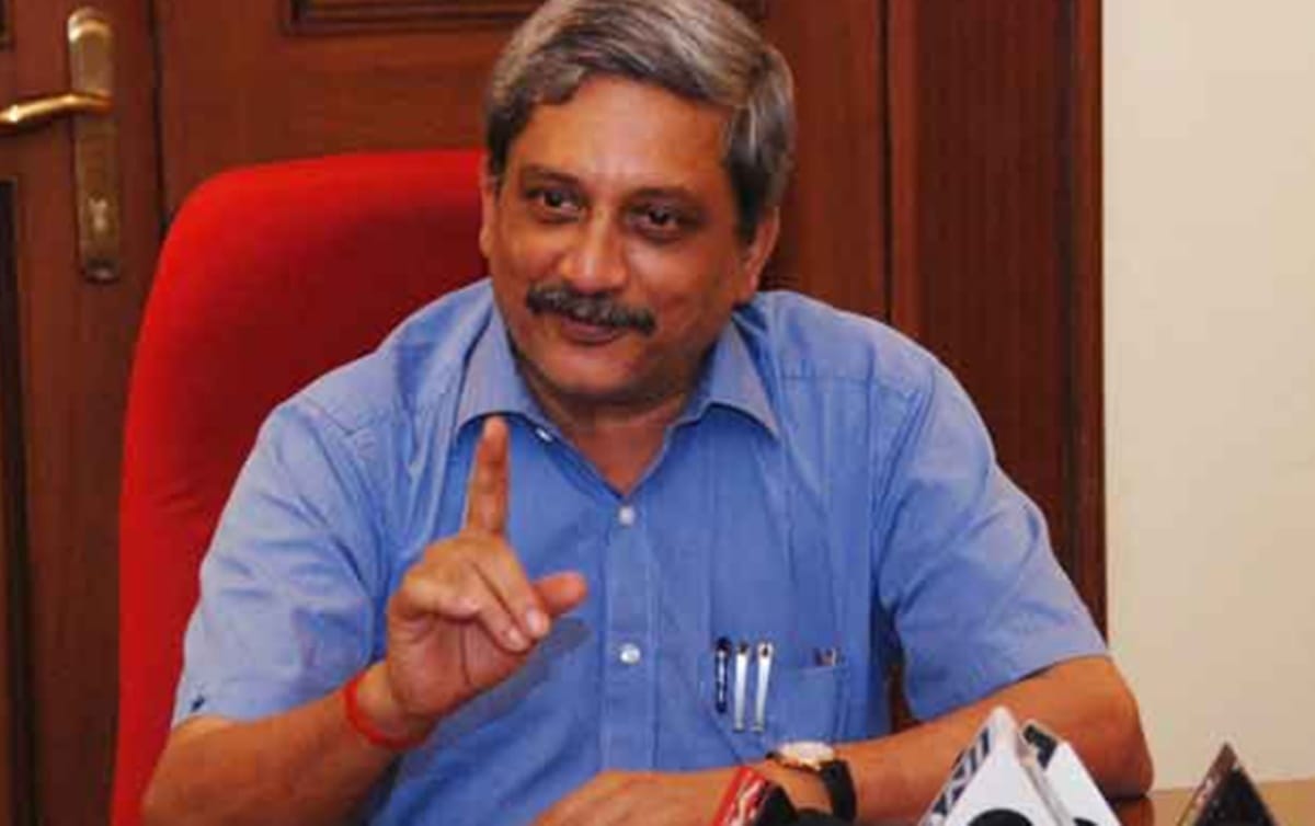 Goa cm Manohar Parrikar resumes charge after returning from the US