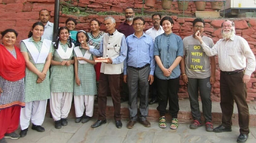 बारहवीं में अशोक हॉल गर्ल्स स्कूल की सिमरन ने 97.75 अंकों के साथ किया टॉप