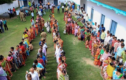 Clashes between BJP and CPI(M) workers in West Bengal Panchayat Election 