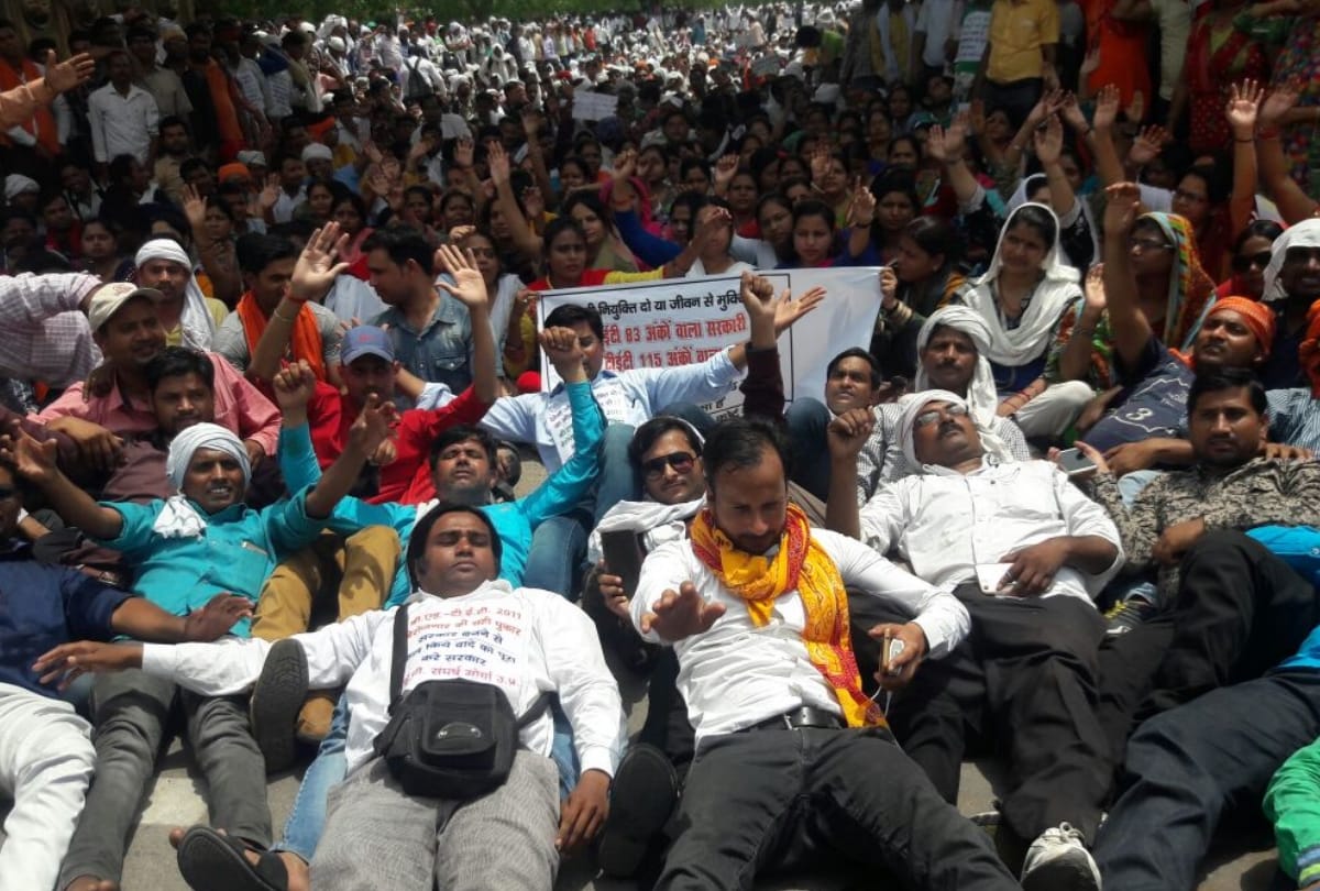 protest of B.Ed-TET passed candidates 