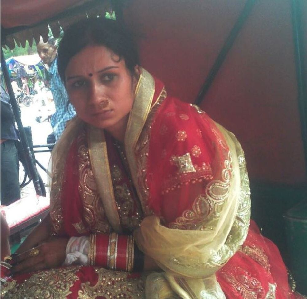 agra the bride helped the injured in road accident 