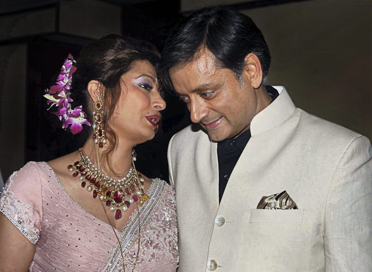 sunanda pushkar death case: patiala house court summons shashi tharoor 