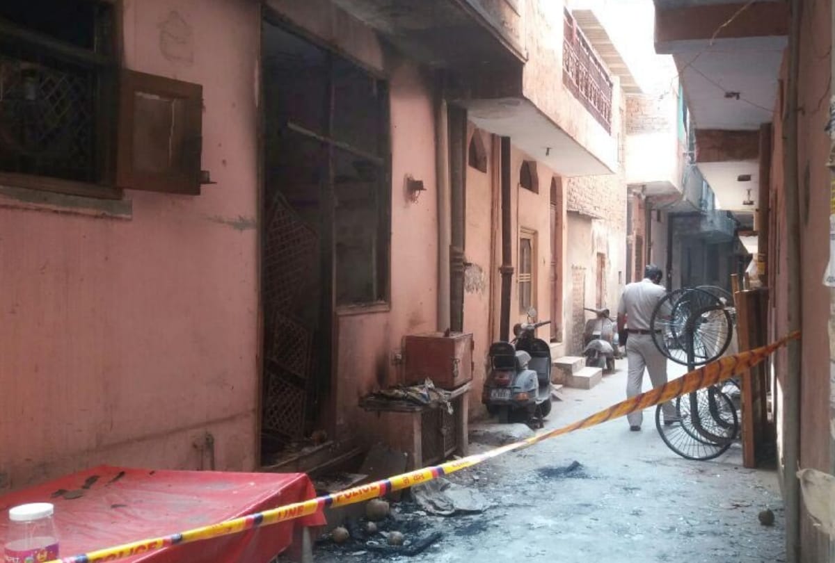 delhi son who set on fire his mother and father alive held by police tells story of crime