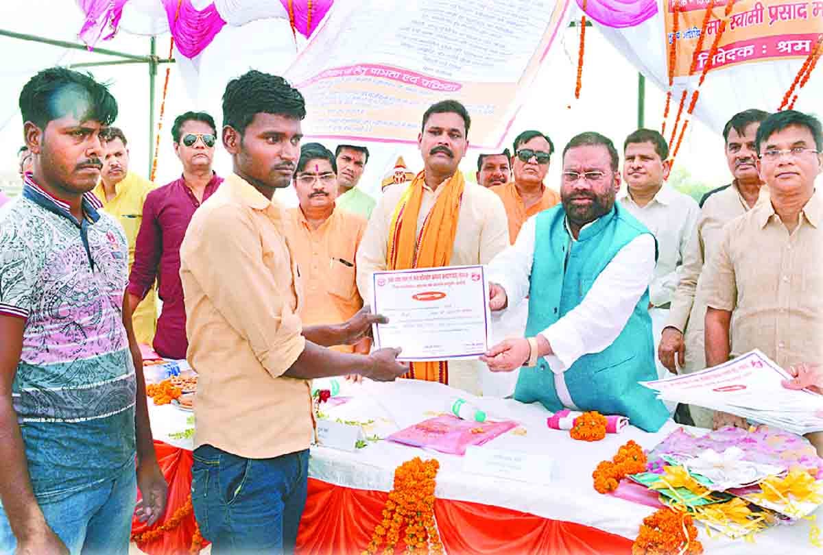 Swami Prasad Maurya said this about leaders who speaks against party line