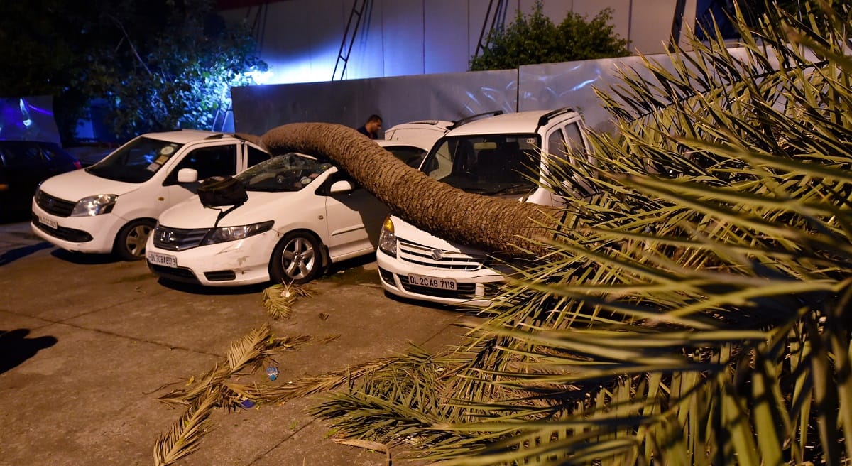 pictures: 53 people died in the thunderstorm on Sunday, Storm continues today