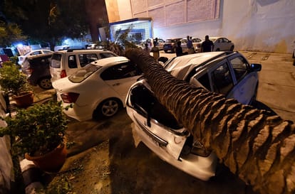 pictures: 53 people died in the thunderstorm on Sunday, Storm continues today