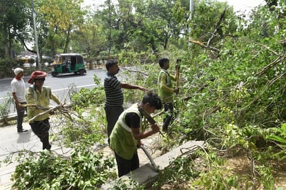 pictures: 53 people died in the thunderstorm on Sunday, Storm continues today