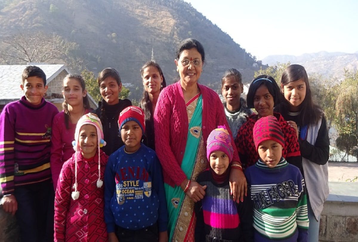 Tulsi Parihar- Incredible Woman Who has Raised 33 Children, Longest serving SOS Mother