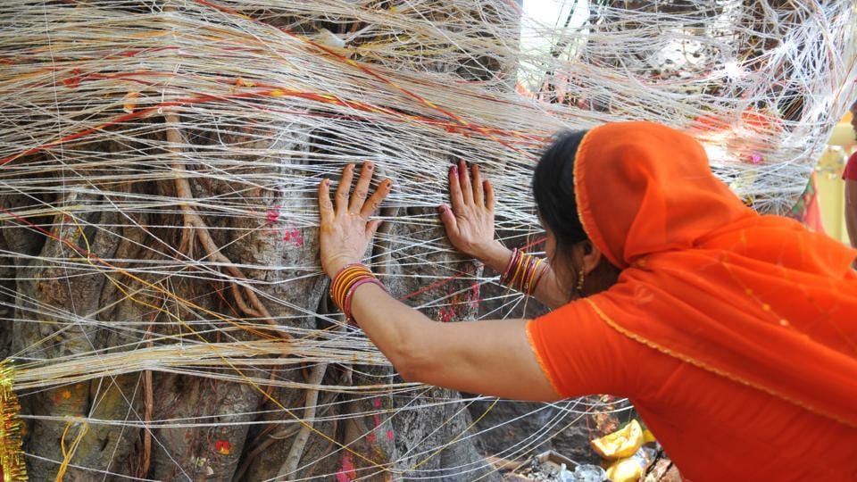 Vat savitri vrat 2018 auspicious timing for puja get fortune, Dehradun