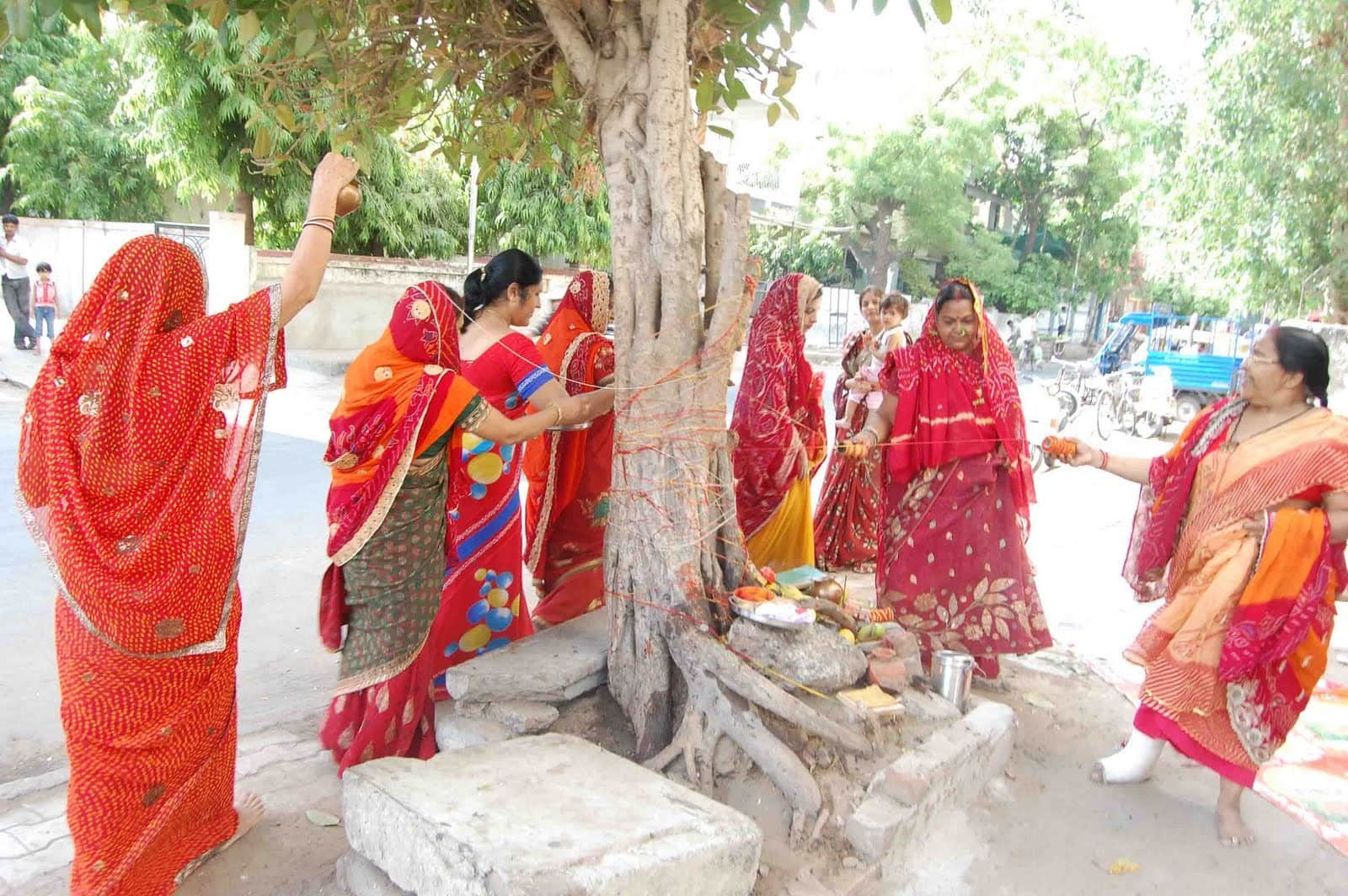 Vat savitri vrat 2018 auspicious timing for puja get fortune, Dehradun