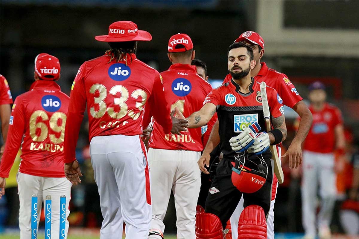 royal challengers bangalore captan virat kohli and chris gayle handshake video 
