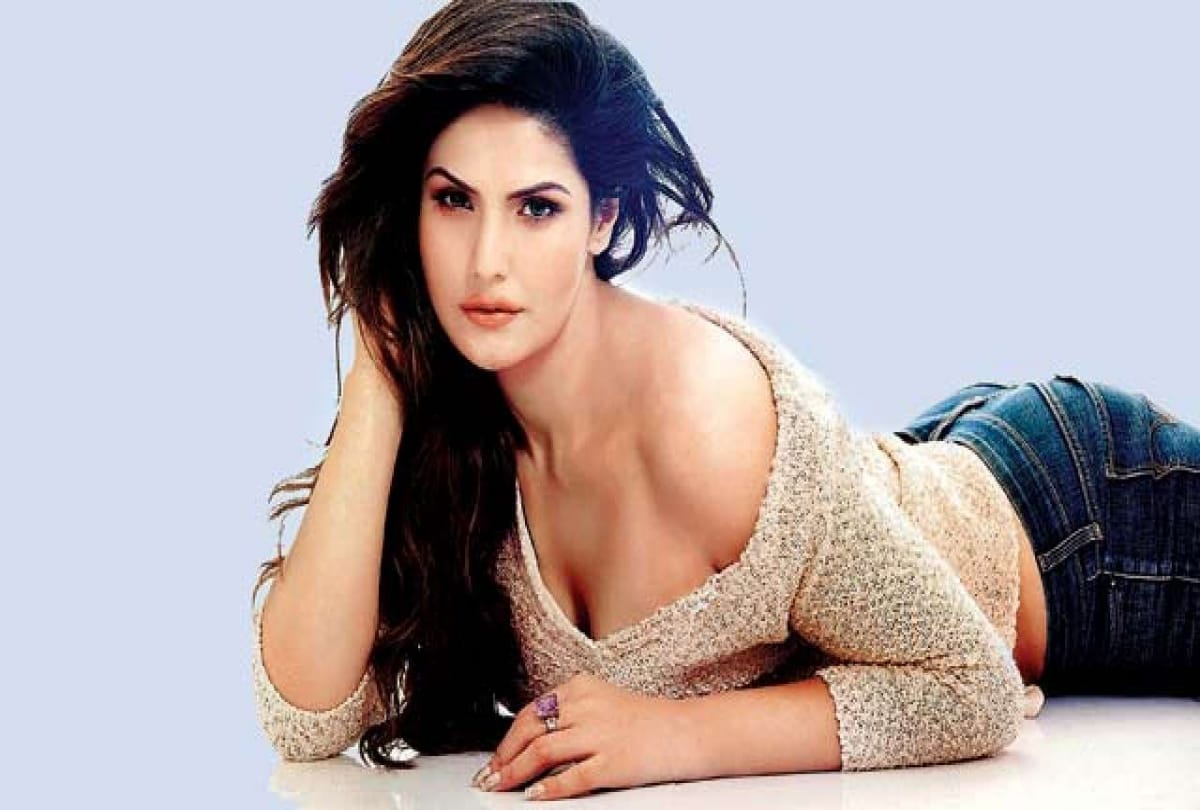Zareen Khan slapped a man after inappropriately touch her in Aurangabad