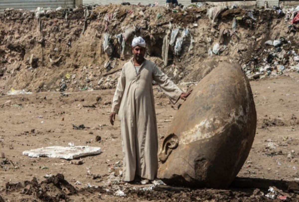 three thousand years old Mysterious treasure discovered hidden inside mud
