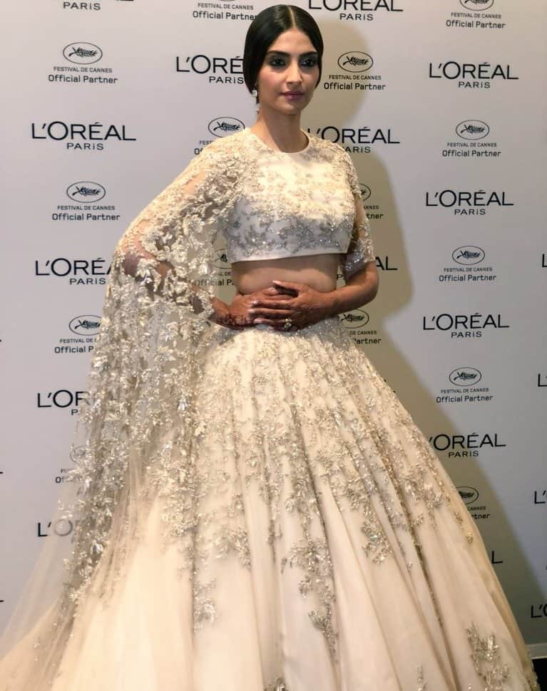 sonam kapoor appearance at cannes without mangalsutra