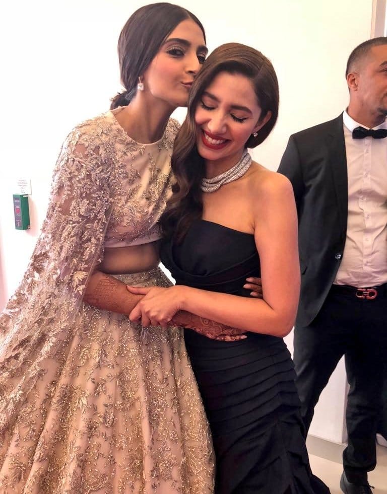 sonam kapoor appearance at cannes without mangalsutra