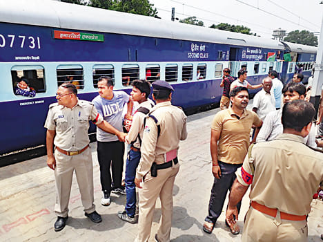 Women fired male passengers, commotion