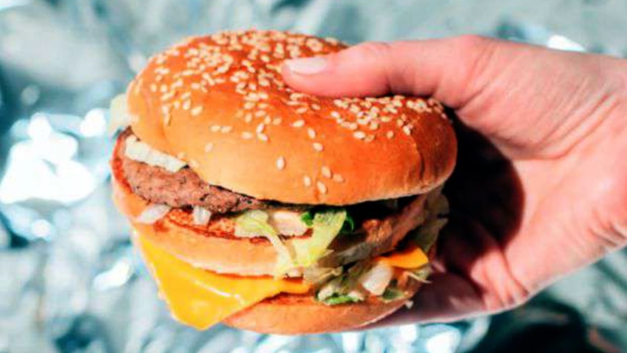 man throat wounded after eating burger from burger king outlet in delhi