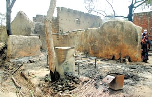 three died in up strorm