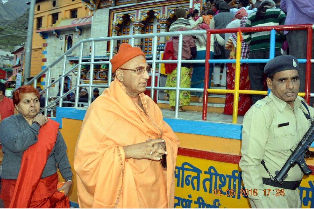 Gold work on badrinath temple roof by Gupta brother soon