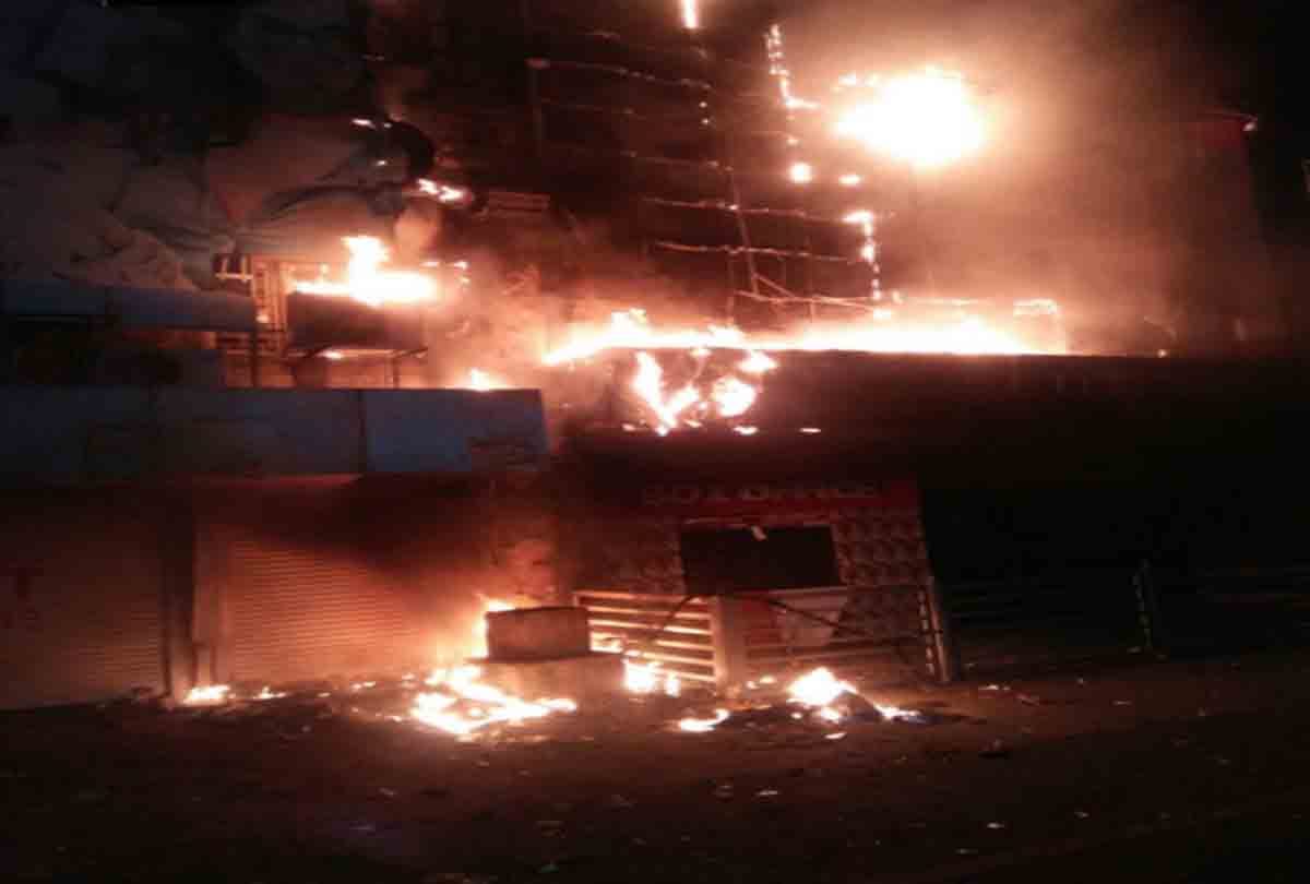 fire in Kanpur sapna talkies