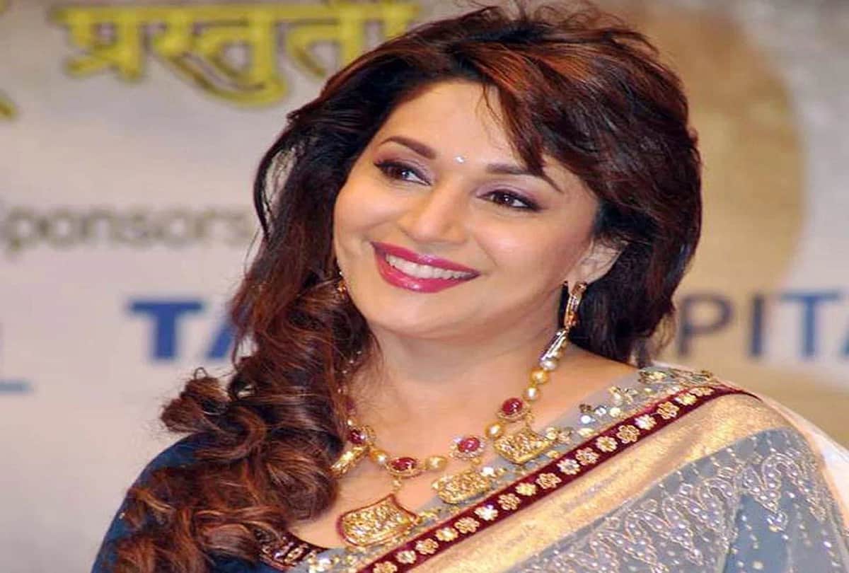 Madhuri Dixit shares a picture with former cricketer Sunil Gavaskar