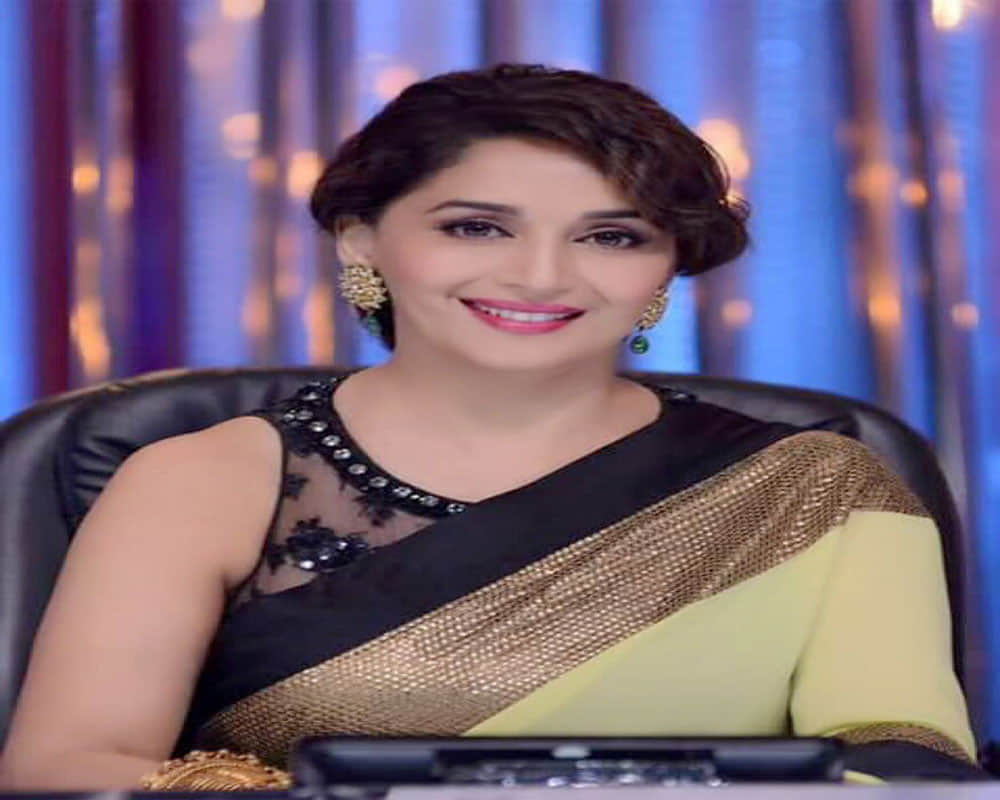 Karisma Tanna will play role of Madhuri Dixit in sanju 