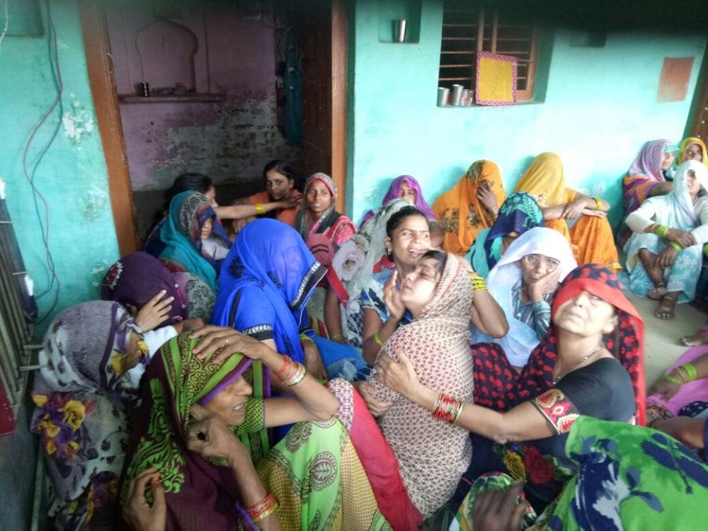 devendra singh martyr of agra on the border