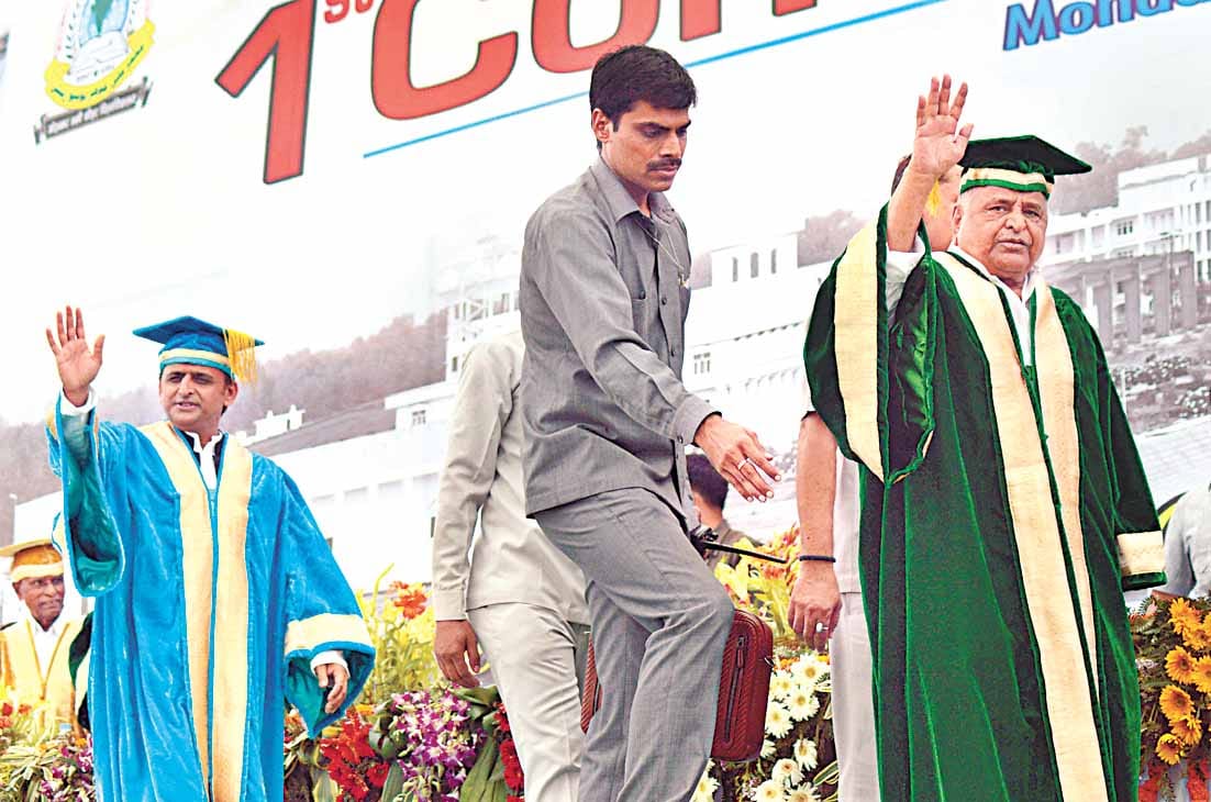 mulaym and akhilesh forced on relation