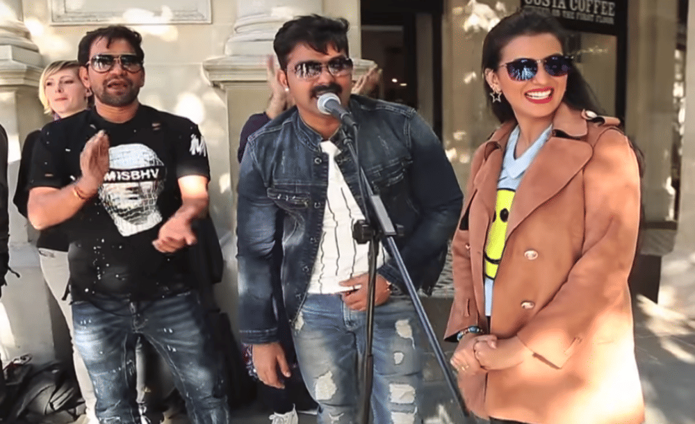 ‪Pawan Singh‬ sang lipstick song with Akshara Singh‬ Amrapali Dubey‬ and Dinesh Lal Yadav in london
