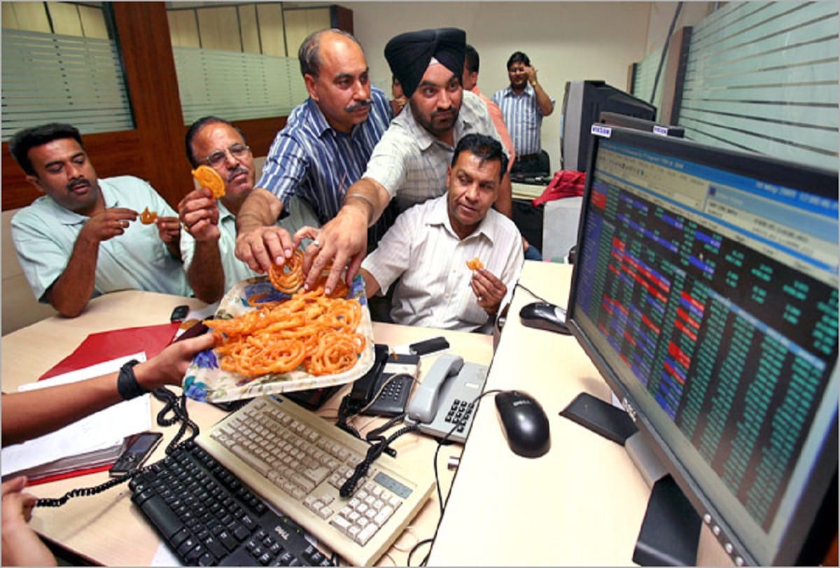 sensex crosses 36k mark as abhinandan varthaman returns to india, war tension eases off
