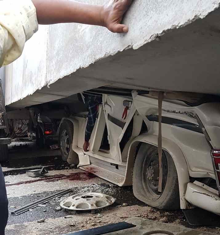 Major accident in varanasi overbridge collapse