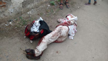 under construction overpass bridge collapse in varanasi, many people injured