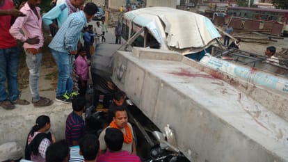 under construction overpass bridge collapse in varanasi, many people injured