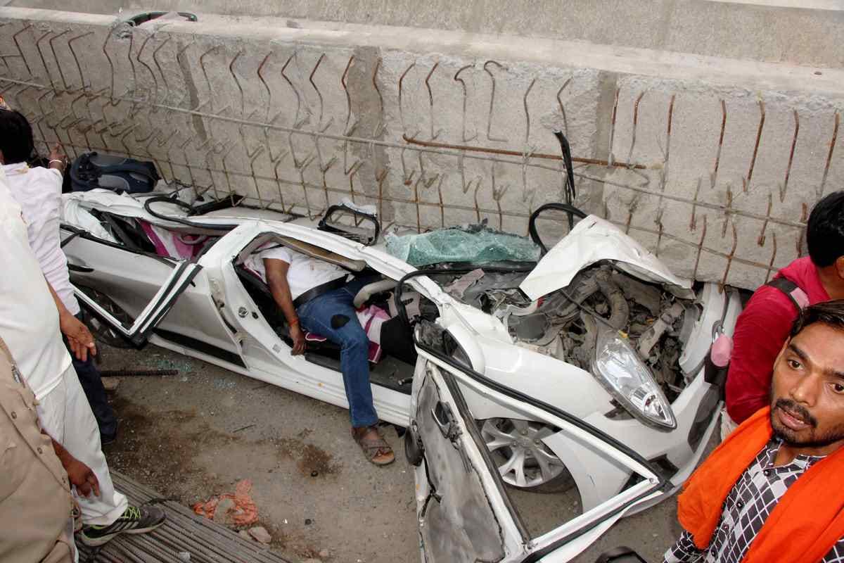 Varanasi flyover collapse 15 bodies recovered from debris]