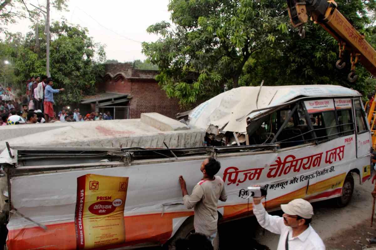 Varanasi flyover collapse 15 bodies recovered from debris]