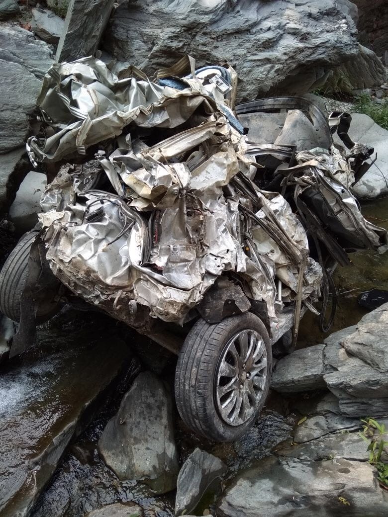 accident in meerut pauri highway three killed