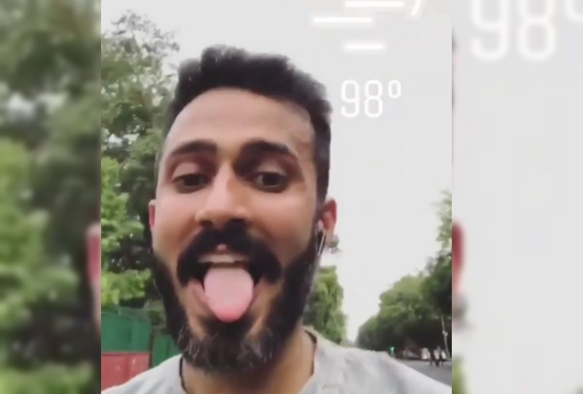 anand ahuja cycling without sonam kapoor in delhi