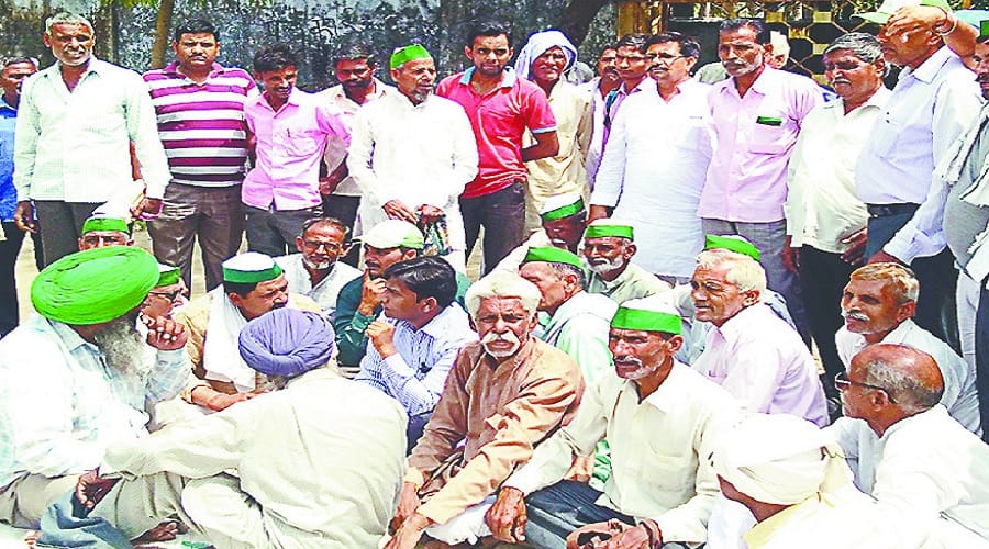 BJP leader attacked power department officer