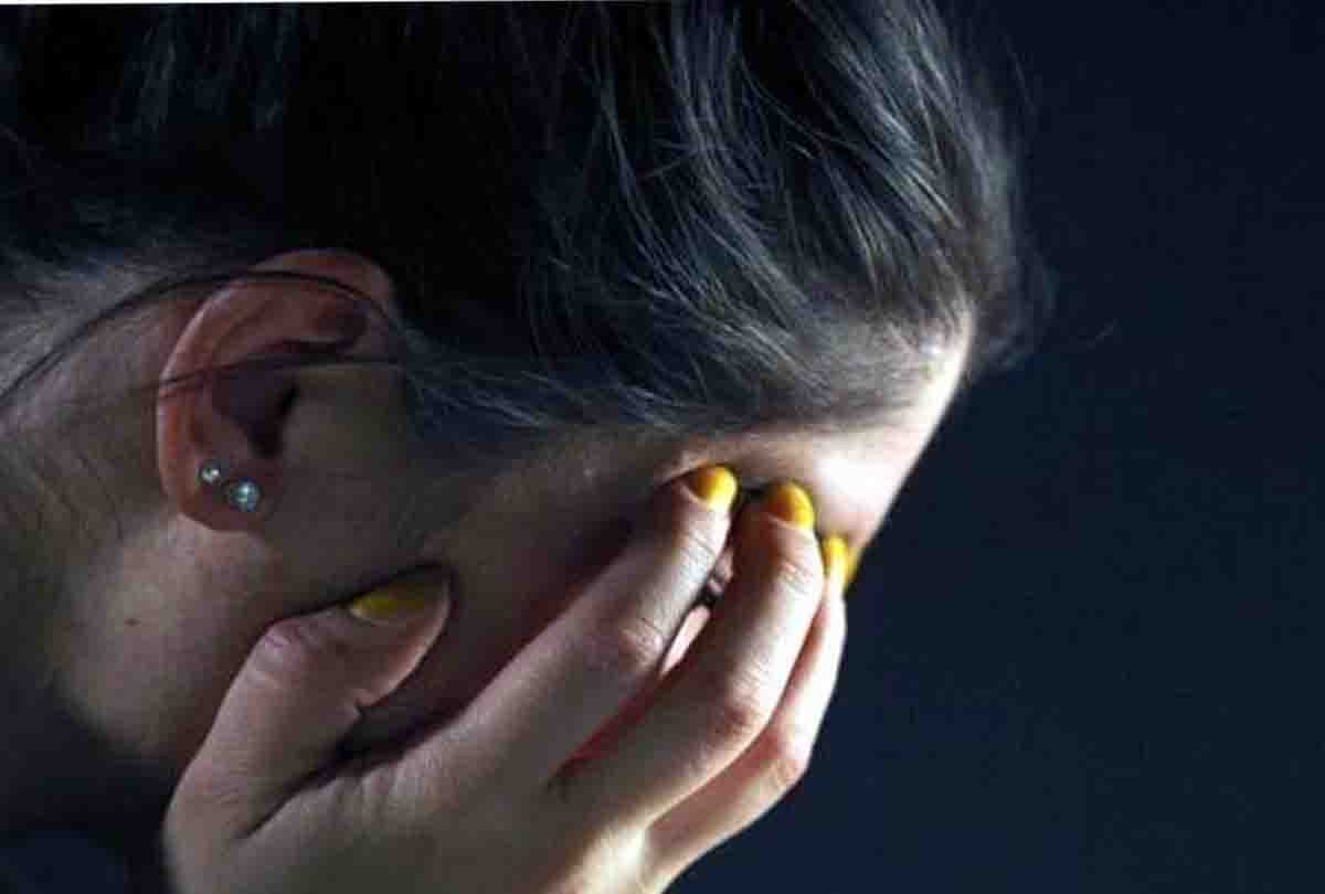 Woman disturbed by police warned of suicide