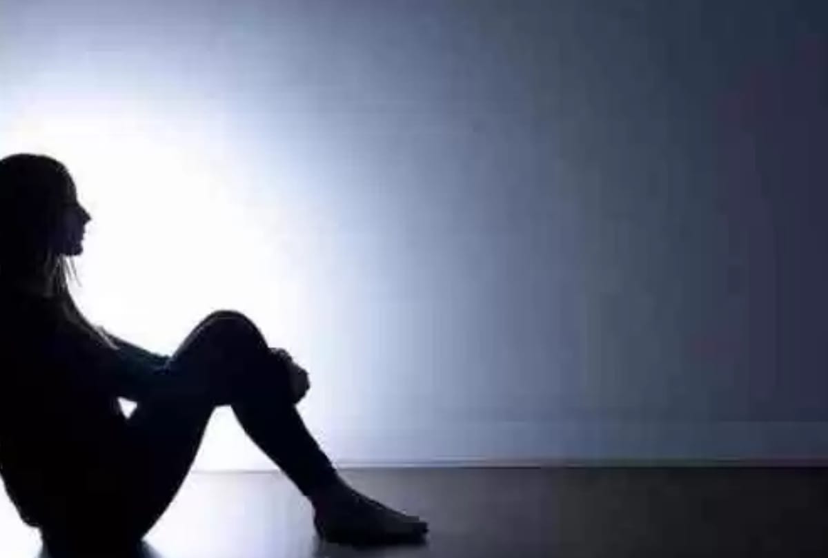 class10th student committed suicide in lucknow