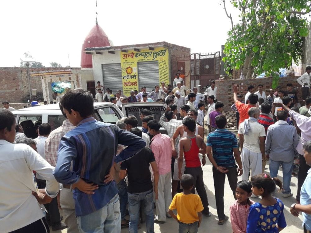 student died and many injured in demolished house debris in etah 