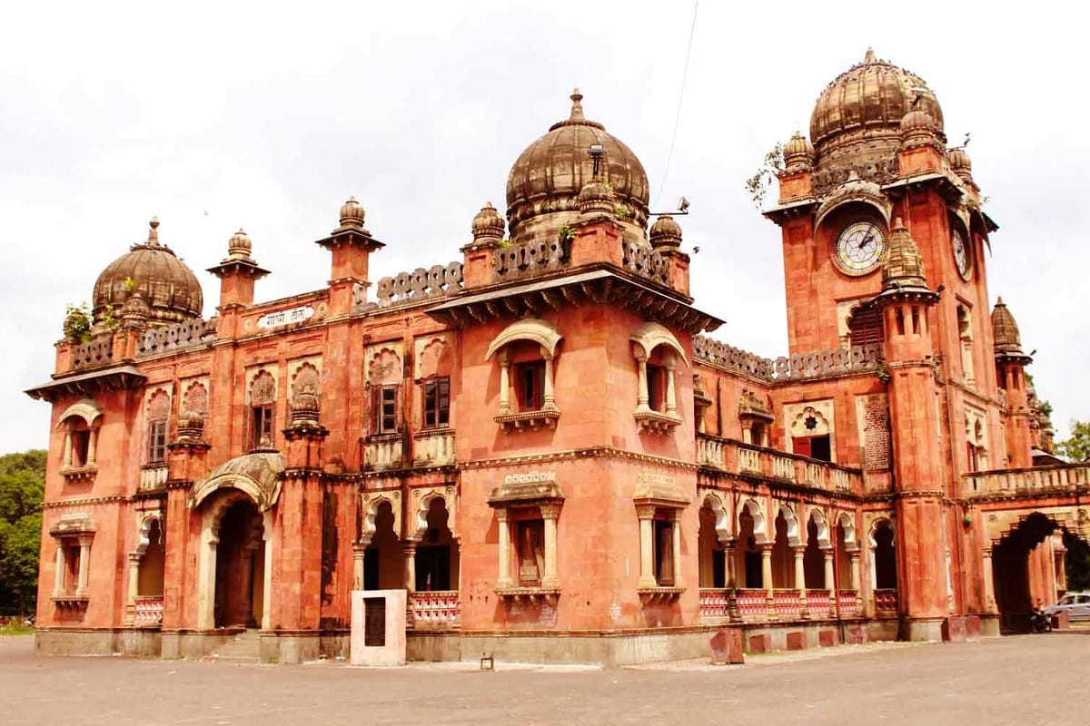 indore best top famous destination places to visit explore rajwada palace kanch temple maa annapurna mandir patalpani pipliyapala regional park
