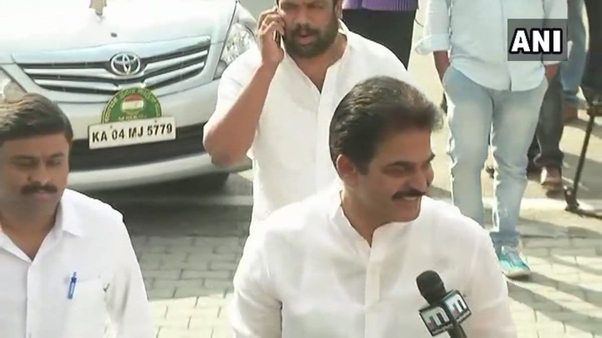 Karnataka Election: Congress MLA's arriving at Karnataka Pradesh Congress office for meeting 