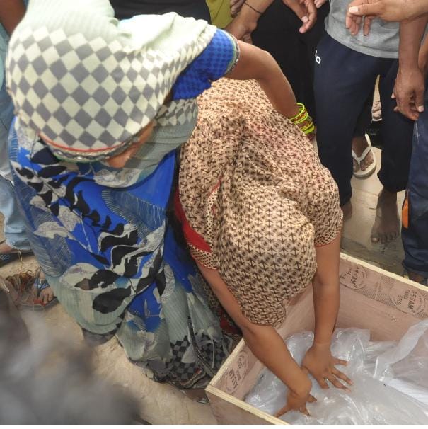 Martyr Devendra Singh Baghel's funeral in lakhanpur agra