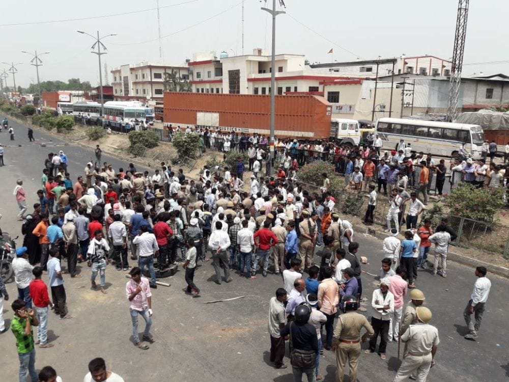 hundreds of vehicles stranded on the National Highway 